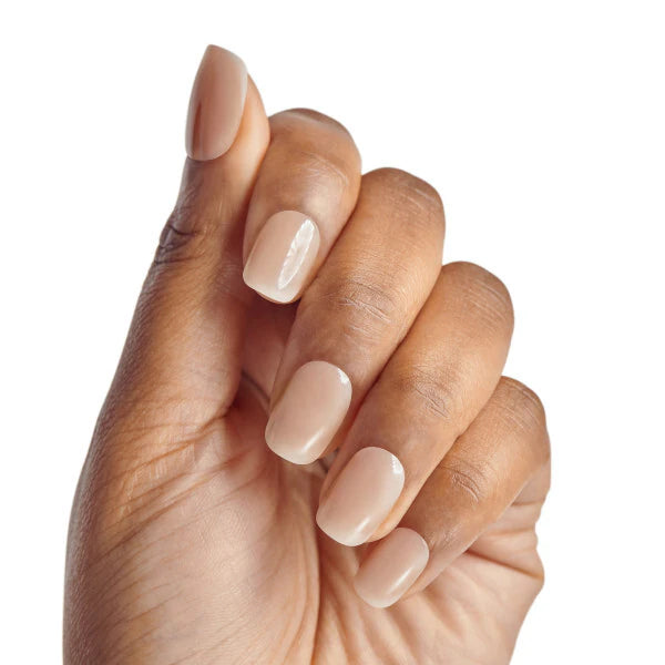 KISS press on nails chic beats short squoval 28 count (British brand)