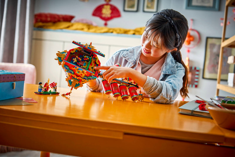 LEGO Fortune Firecracker building set 80118 (British brand)