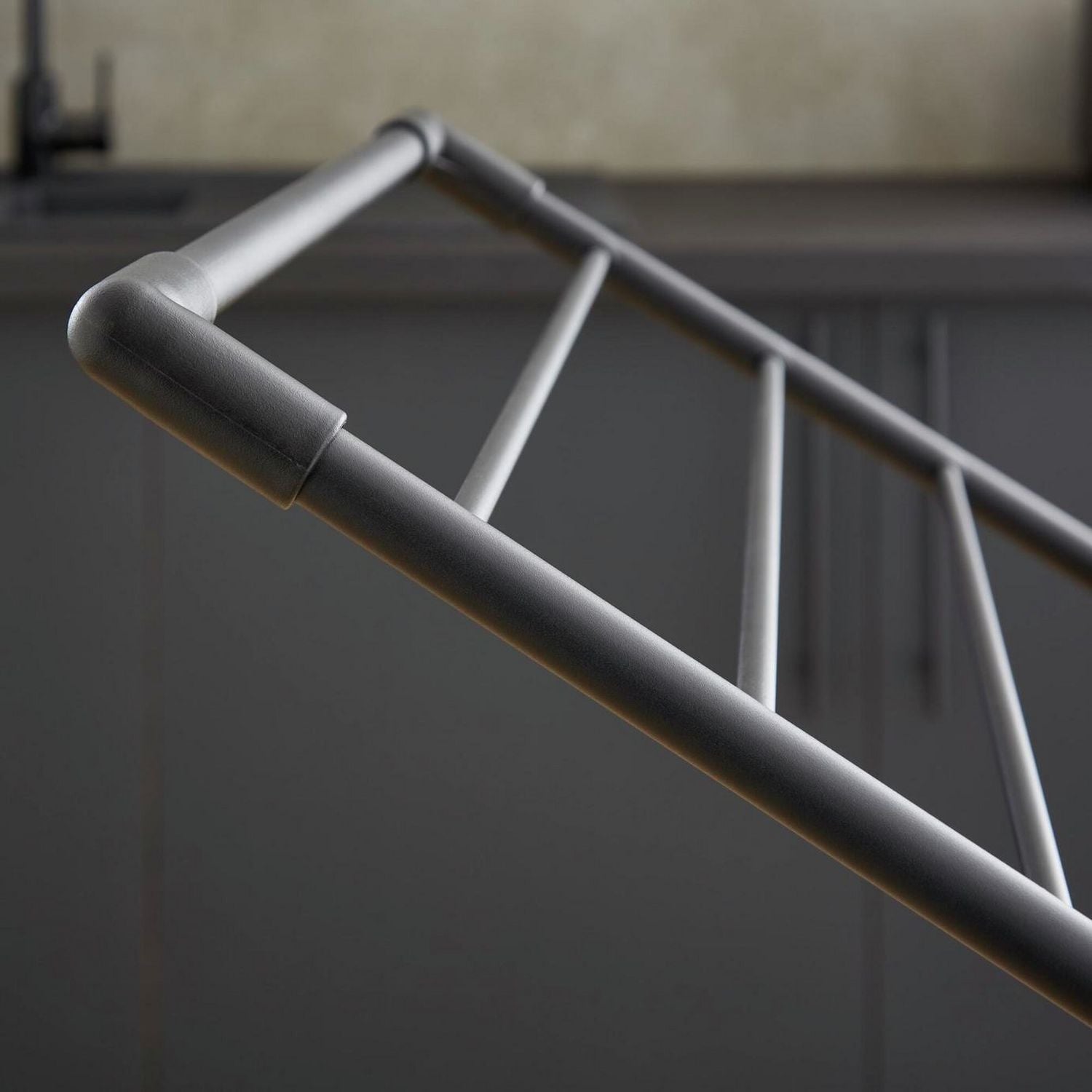 Swan Stealth Winged Jumbo Indoor Airer 19m (British brand)