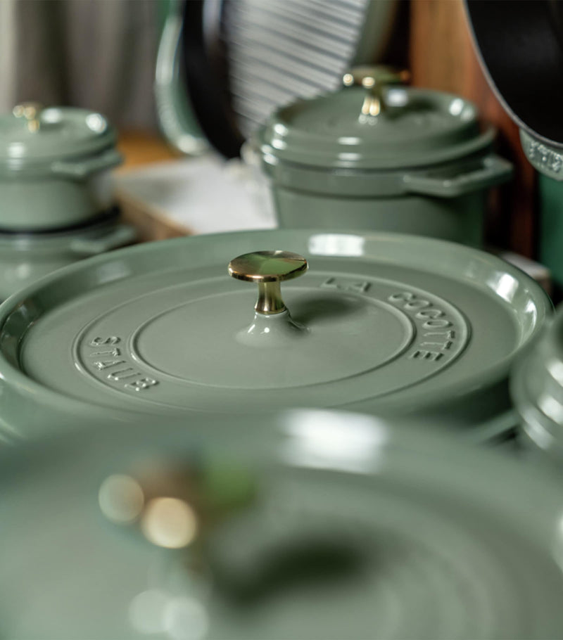 Staub round cocotte 26cm - British product