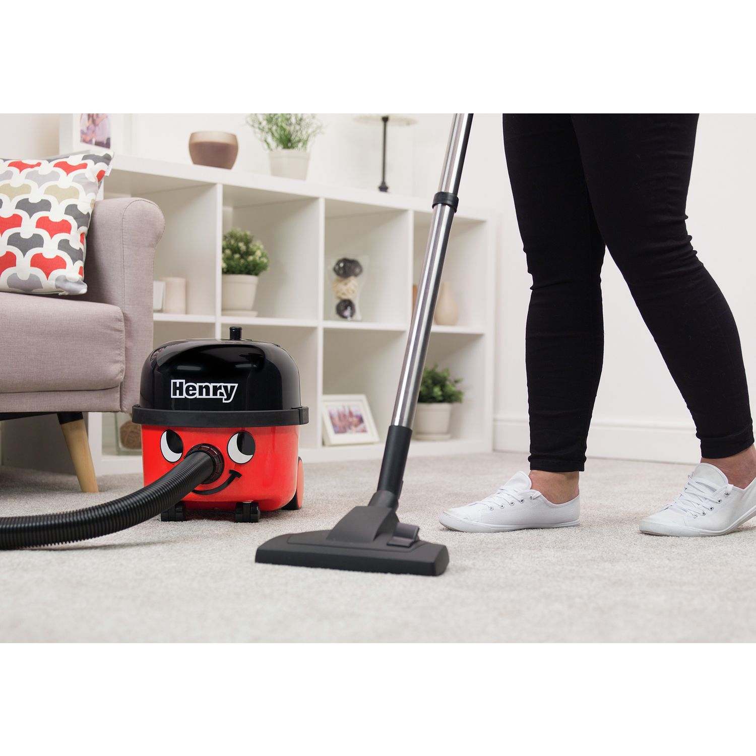 Henry bagged cylinder vacuum cleaner red HVR 160-11, UK version