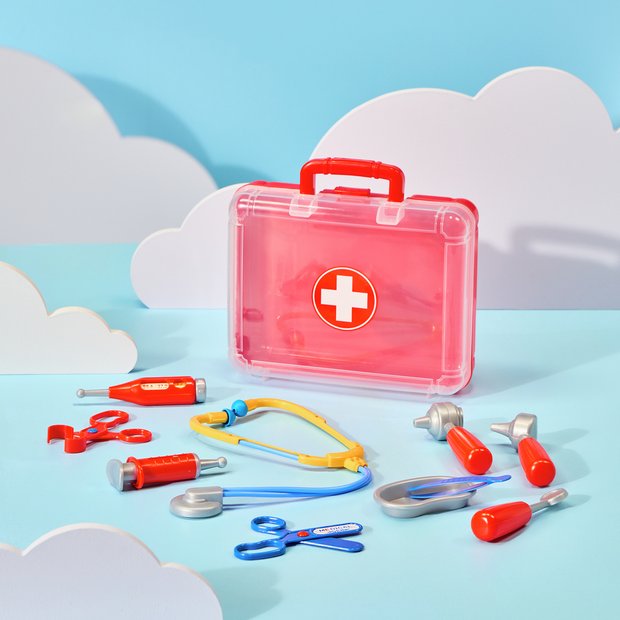 Chad Valley doctor set role play 10 accessories, UK version