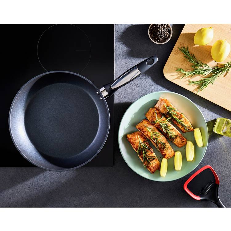 Morphy Richards non stick frying pan 28cm, UK version