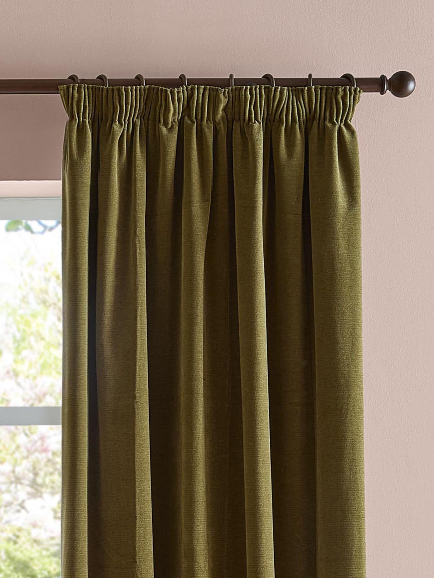 Furn Ecru Lightweight Chenille Pencil Pleat Blackout/Thermal Curtains