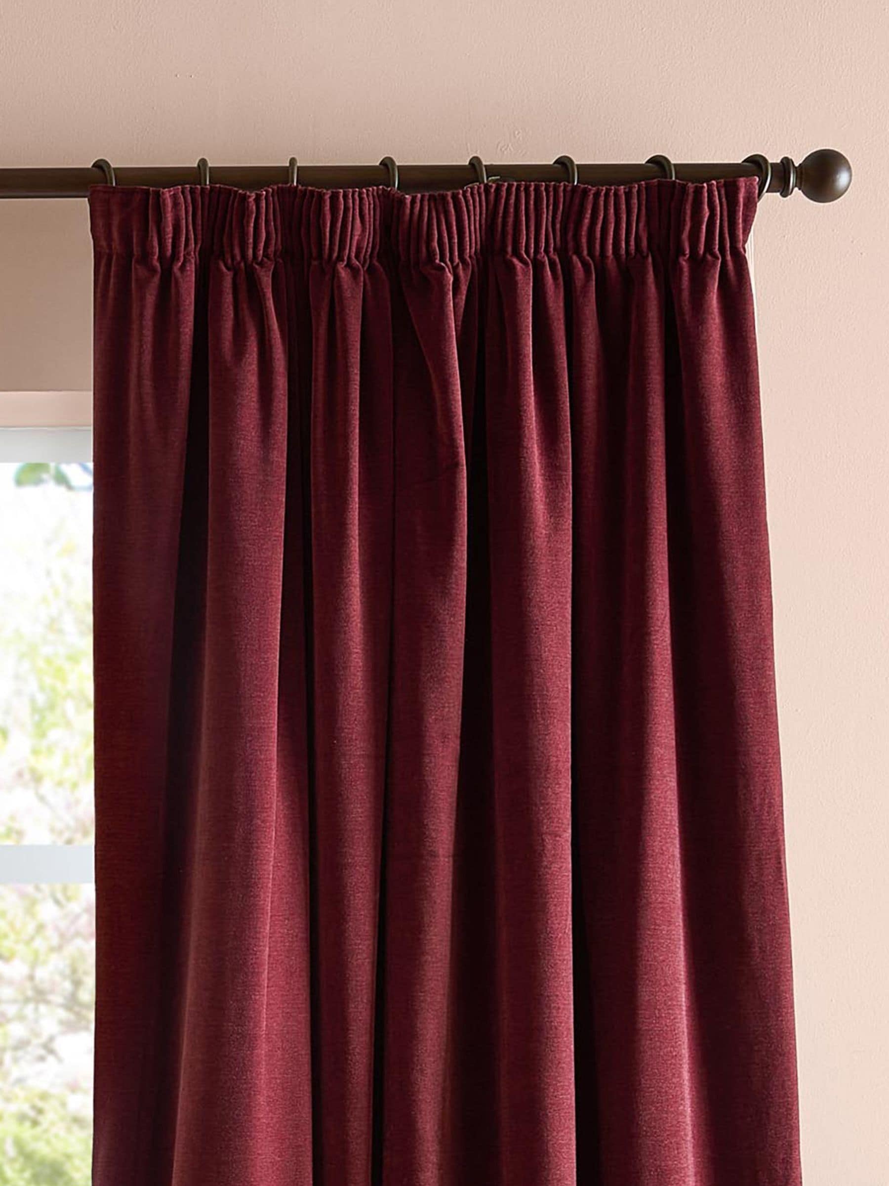 Furn Bottle Lightweight Chenille Pencil Pleat Blackout/Thermal Curtains