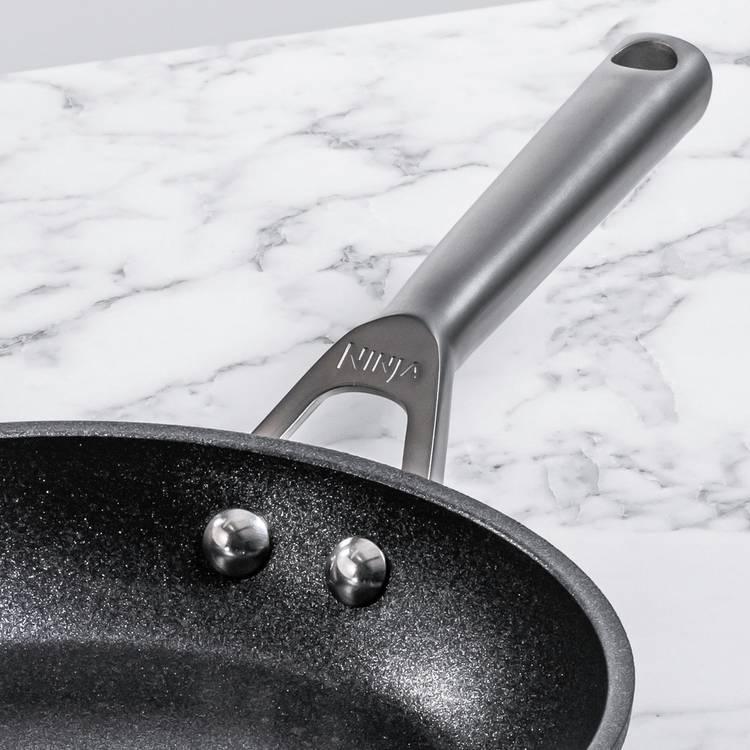 Ninja Zerostock non stick frying pan 20cm, imported from the UK