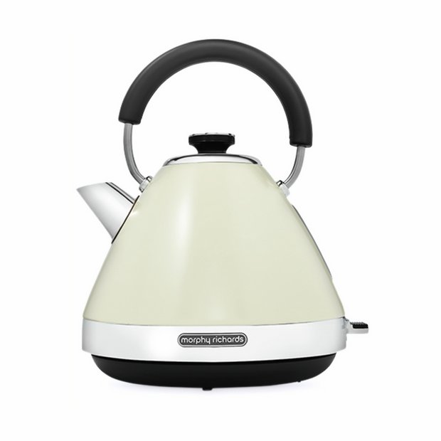 Morphy Richards Venture Pyramid kettle 1.5 litre cream - British product