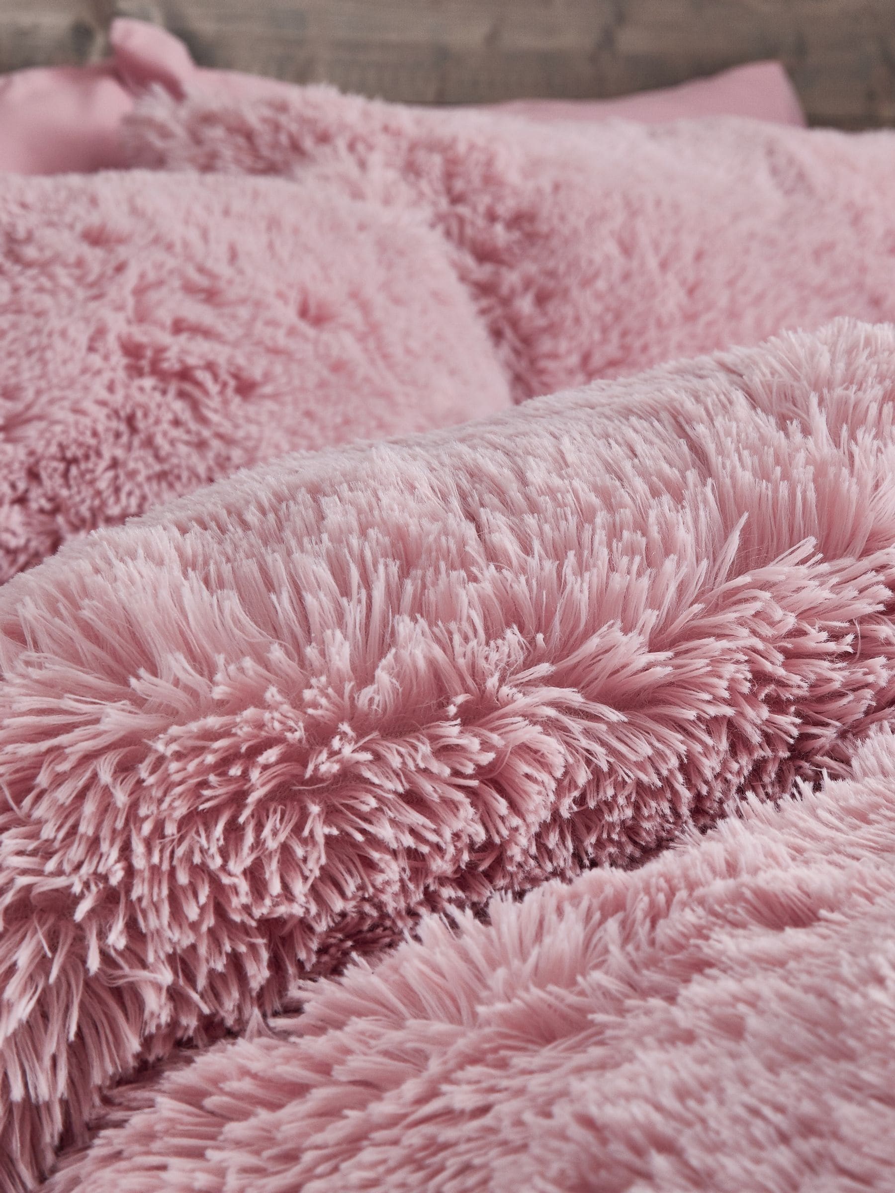 Catherine Lansfield Pink So Soft Cuddly Deep Pile Duvet Cover and Pillowcase Set