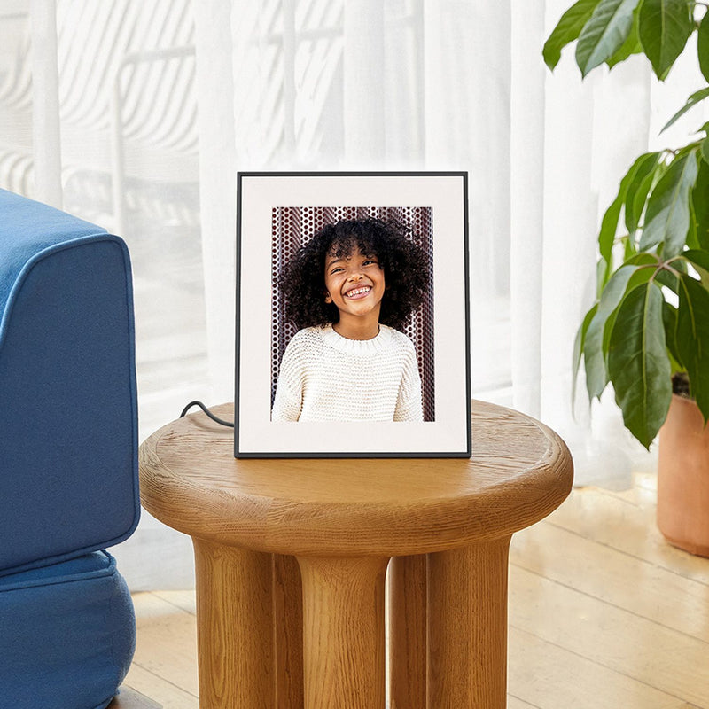 AURA Aspen 12 inch digital photo frame ink with paper mat, imported from the UK