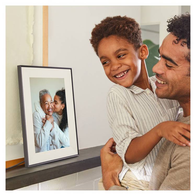 AURA Aspen 12 inch digital photo frame ink with paper mat, imported from the UK