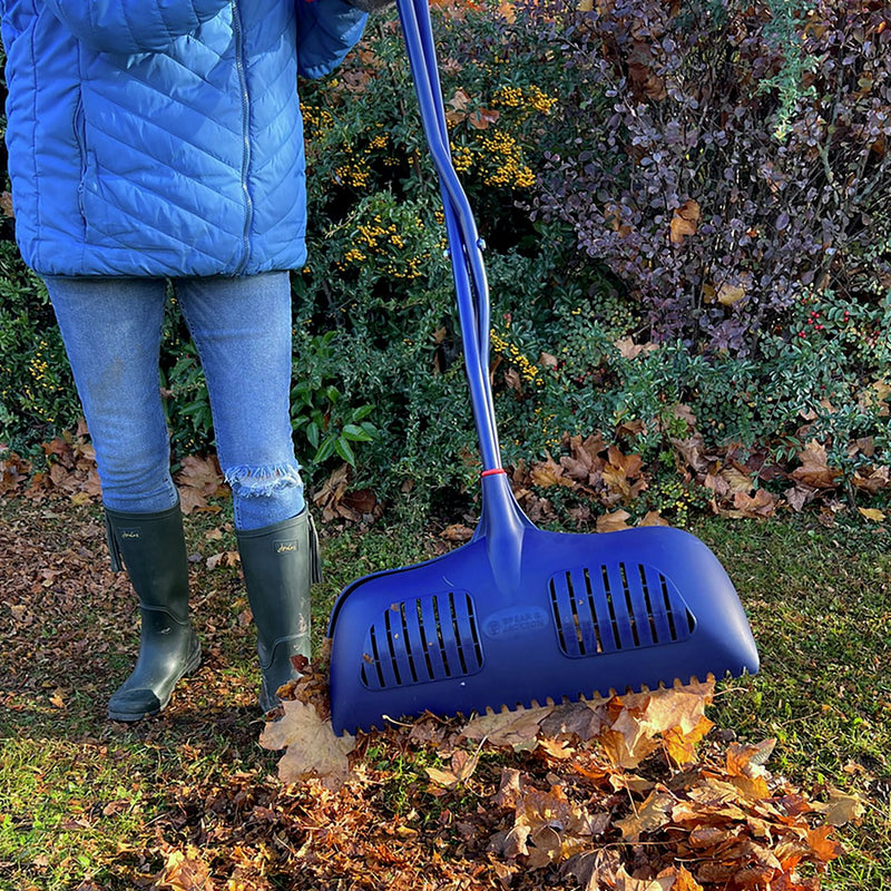 Spear & Jackson leaf grabber plastic garden tool, UK version