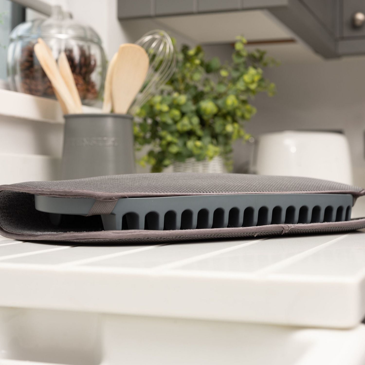 Addis 2 in 1 microfibre drying mat with plate rack (British brand)