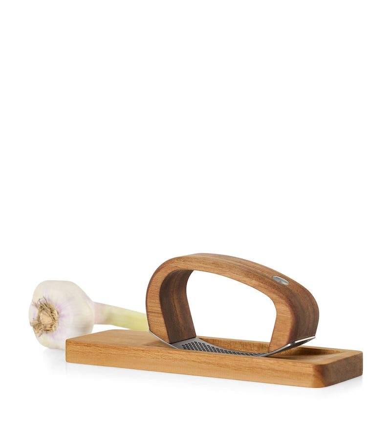 Cole & Mason Roccaalio garlic press and board - British product