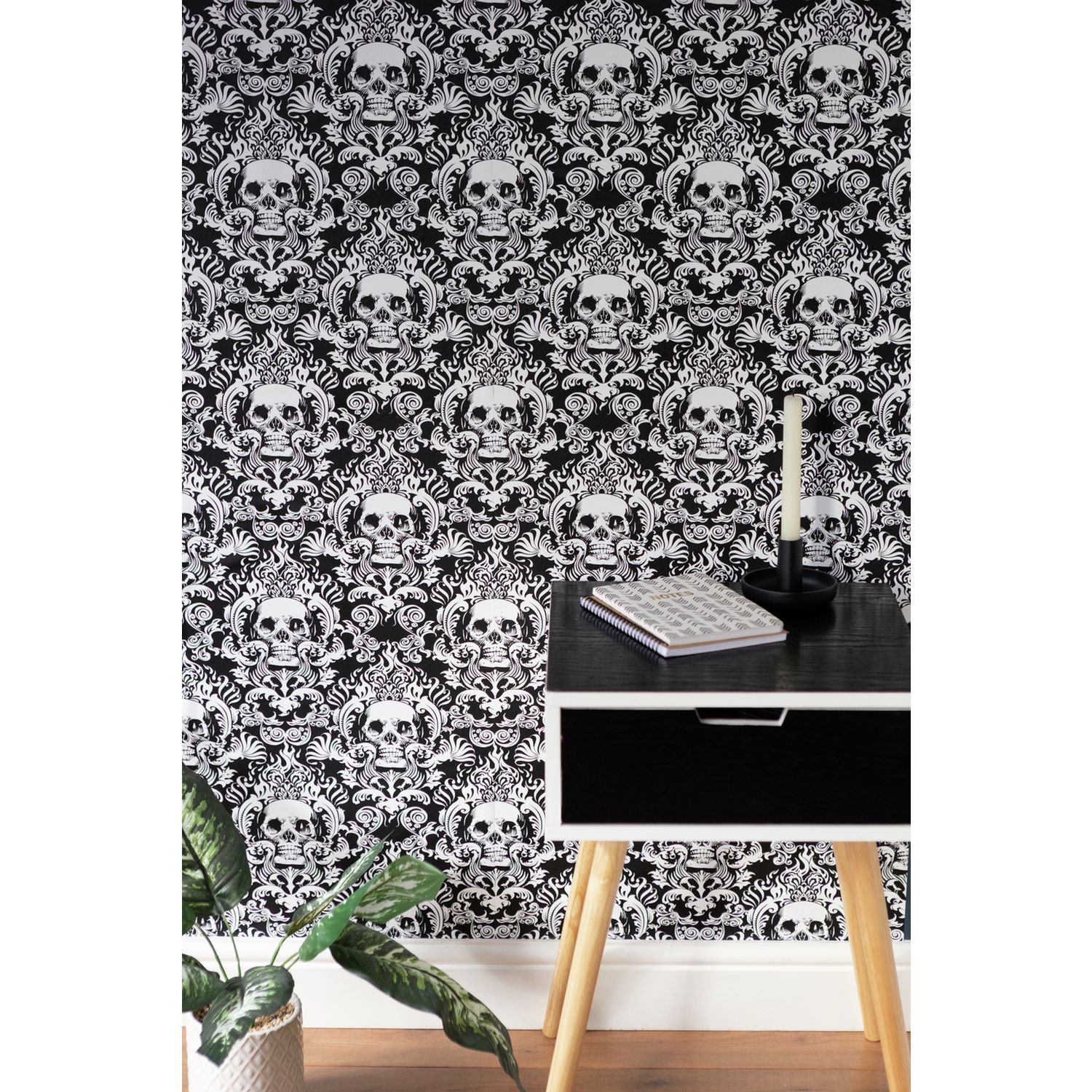 NU Fieri Black self-adhesive wallpaper roll, UK version