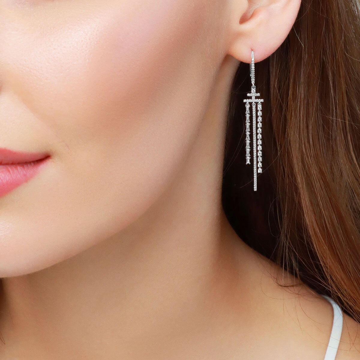 Costco 1.04ctw diamond dangle earrings 18ct white gold (British brand)