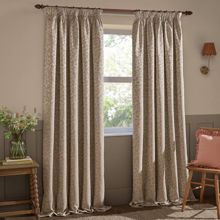 Wylder Grace Leaf curtains taupe 117x137cm - British product