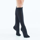 Neo G Travel and Flight Socks - M, Black