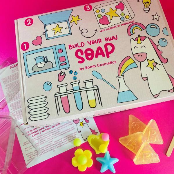 Bomb Cosmetics build your own bath soap gift set 400g - British product