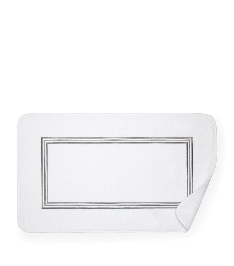 Pratesi Tre Righe bath mat 50cm x 90cm, imported from the UK