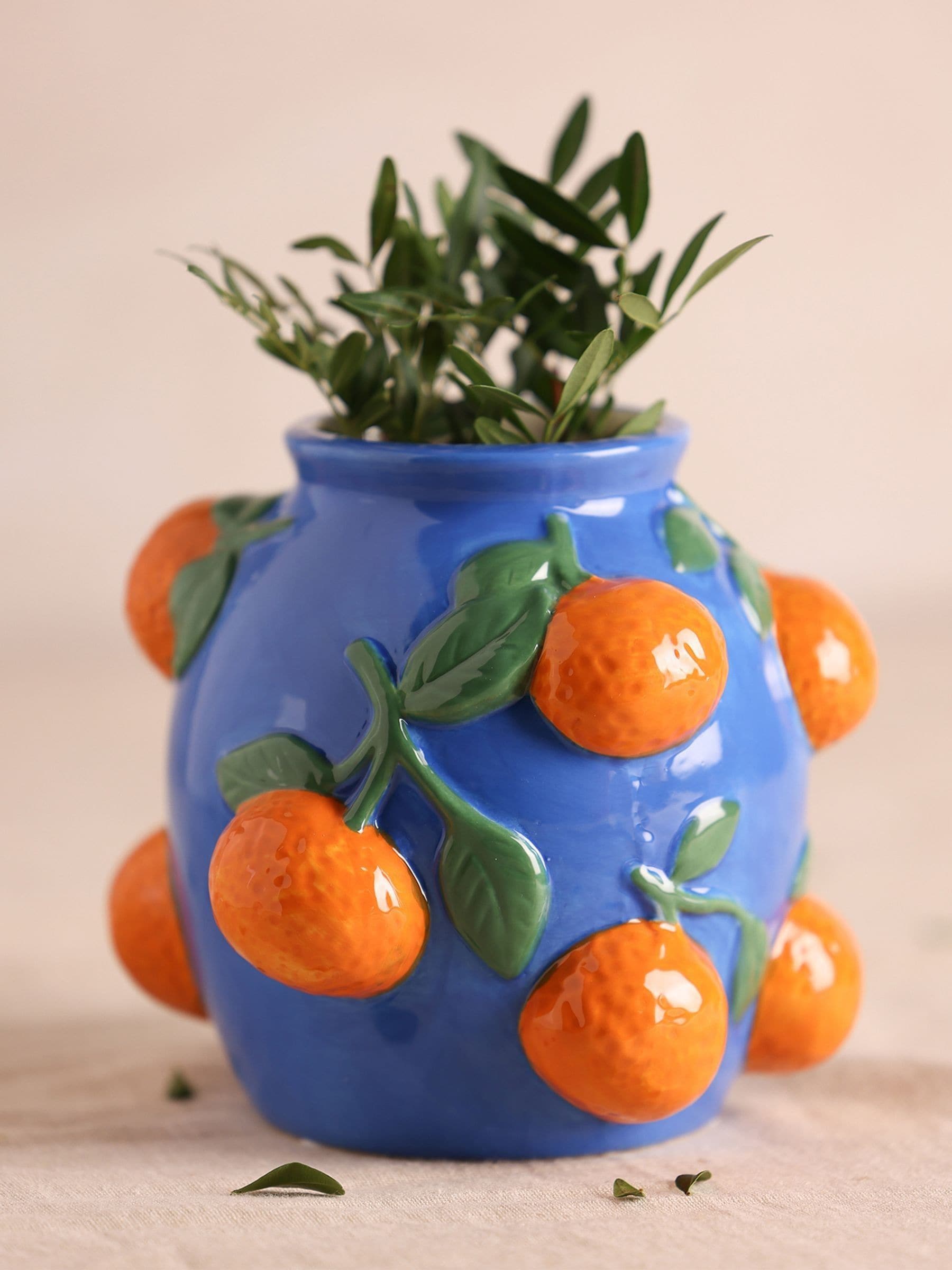 Widdop blue vase with oranges 14cm - British product