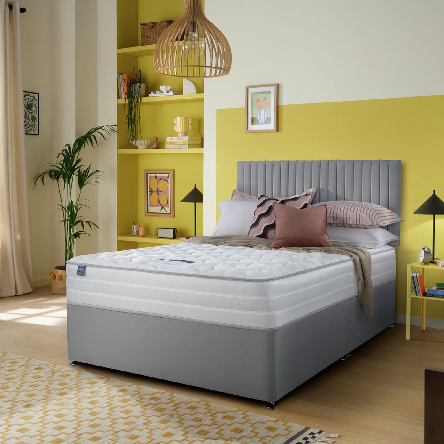 Silentnight Knightly 2000 Pkt Superking Memory Divan Bed - Light Grey