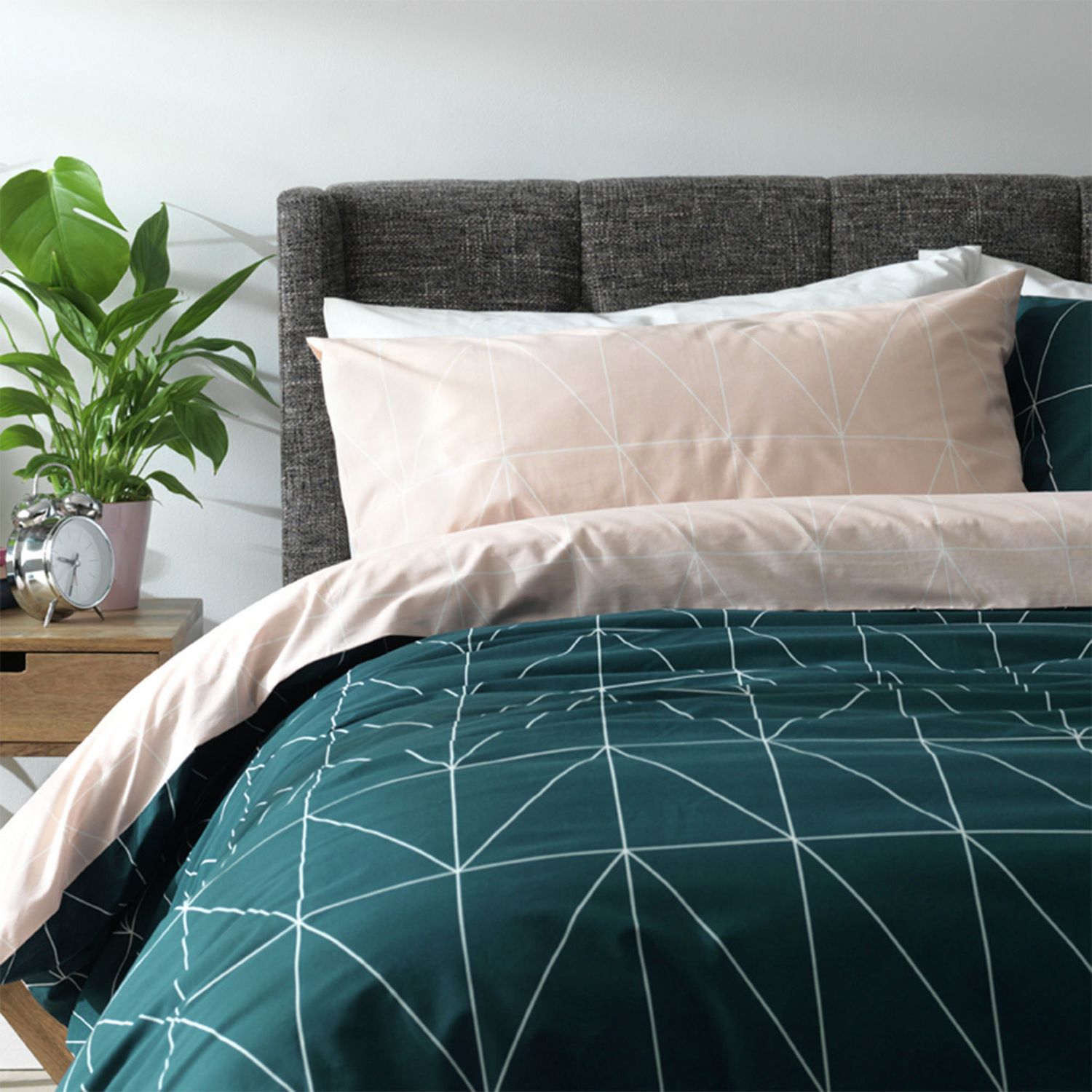 Habitat Geo Navy & Blush Reversible Bedding Set - Single