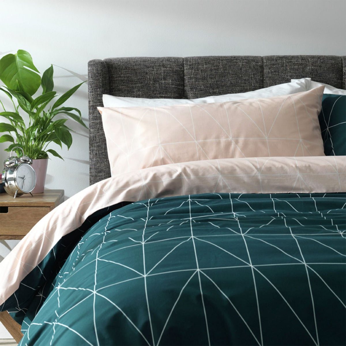 Habitat Geo Navy & Blush Reversible Bedding Set - Single