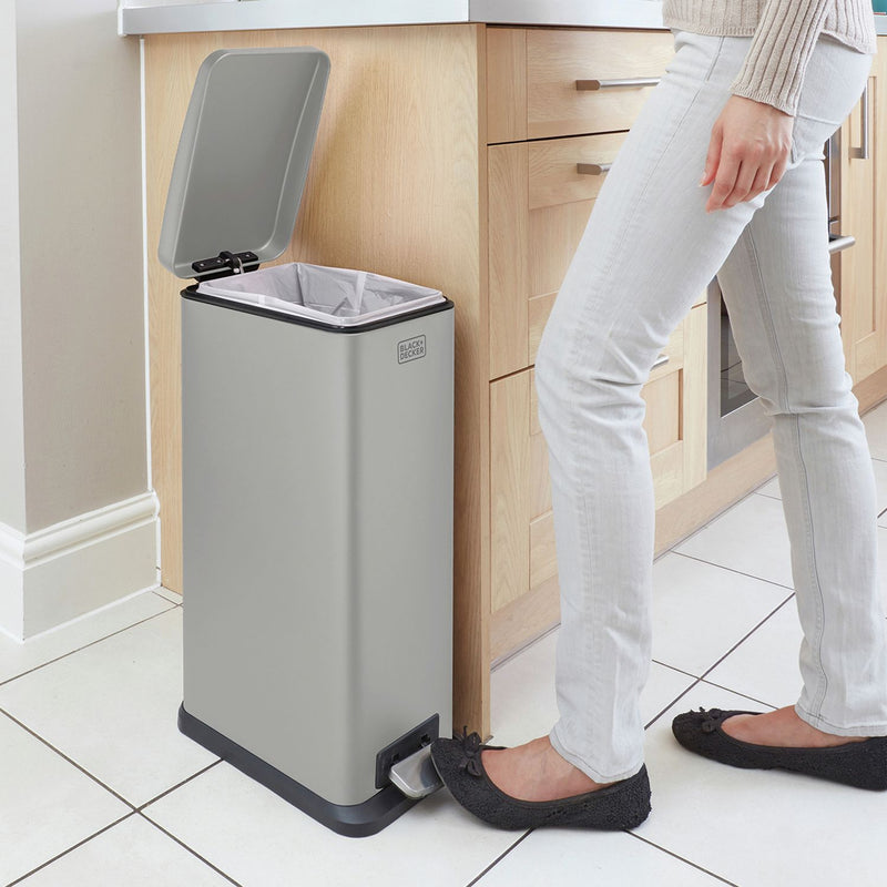 Black+Decker 20 litre soft close pedal bin in grey, UK version