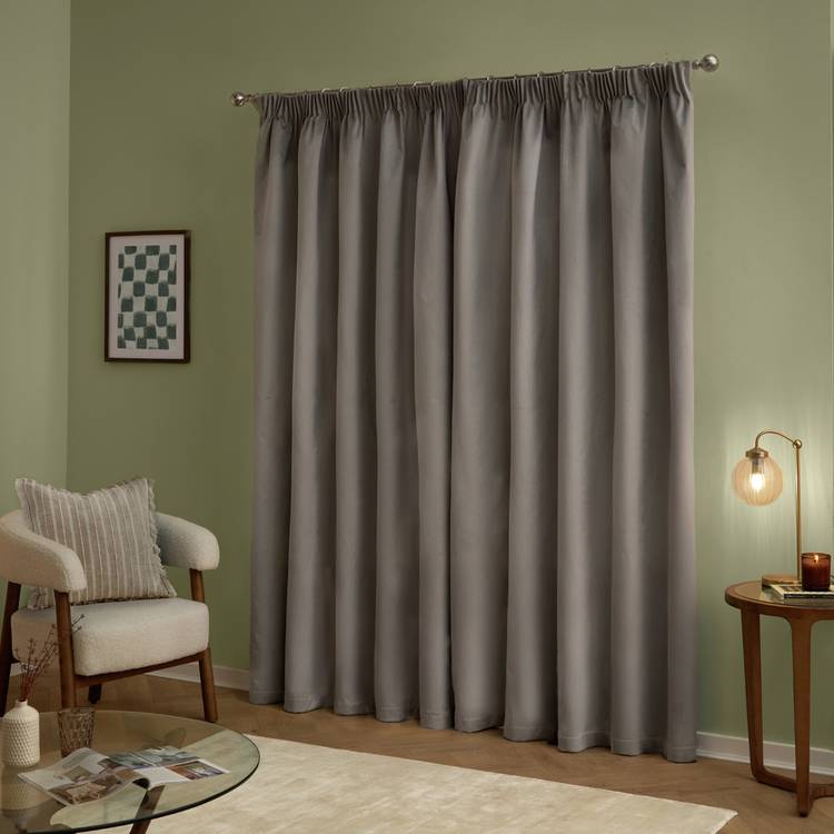 Furn velvet blackout curtains silver 117x137cm, imported from the UK