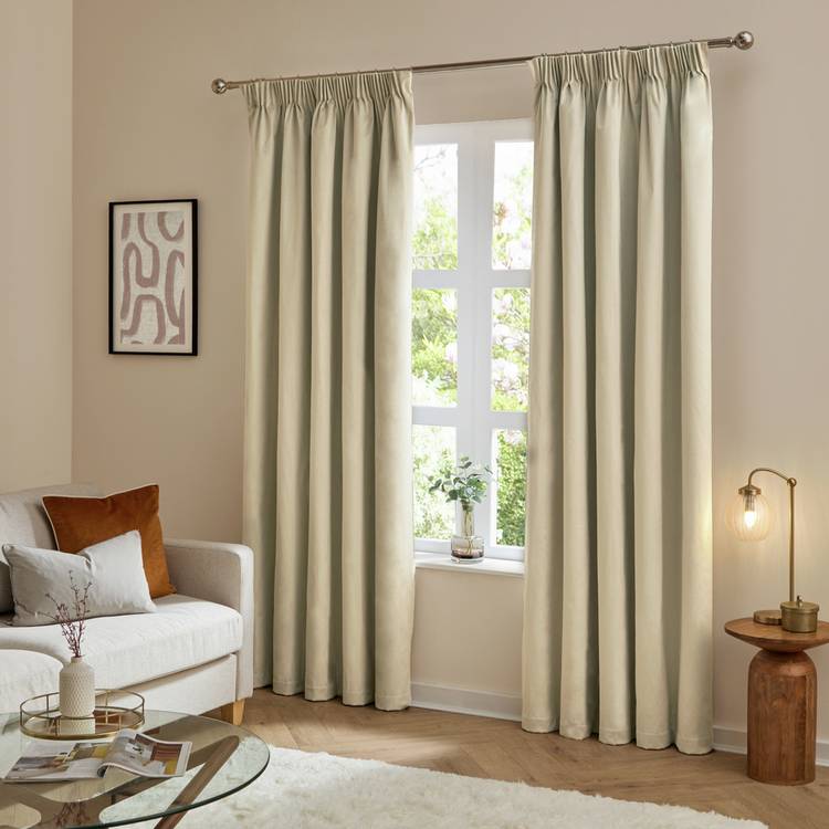 Furn velvet blackout curtains Natural 117x183cm - British product