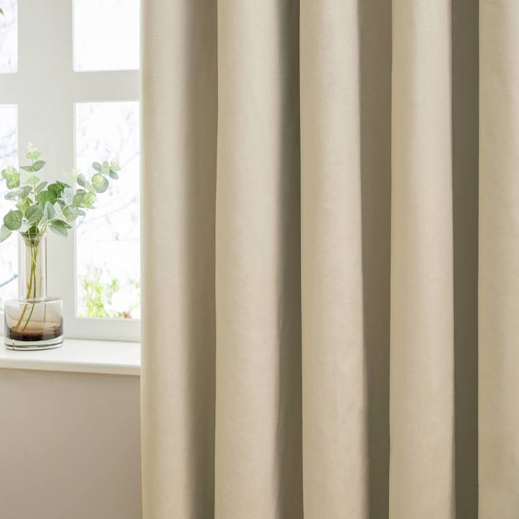 Furn velvet blackout curtains Natural 117x183cm - British product