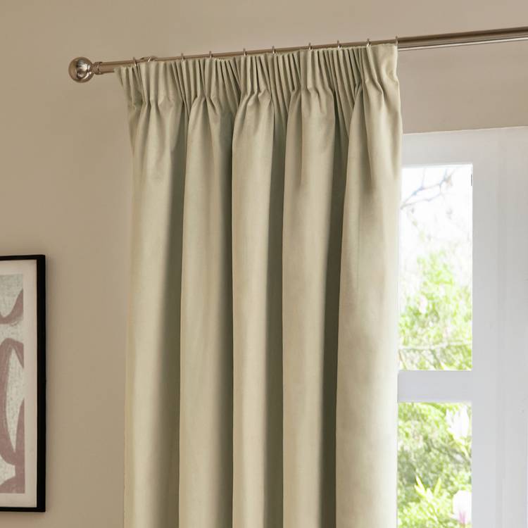 Furn velvet blackout curtains Natural 117x183cm - British product