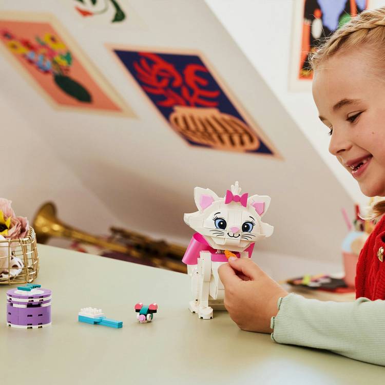 LEGO Disney Marie cat figure 369-piece set (British brand)
