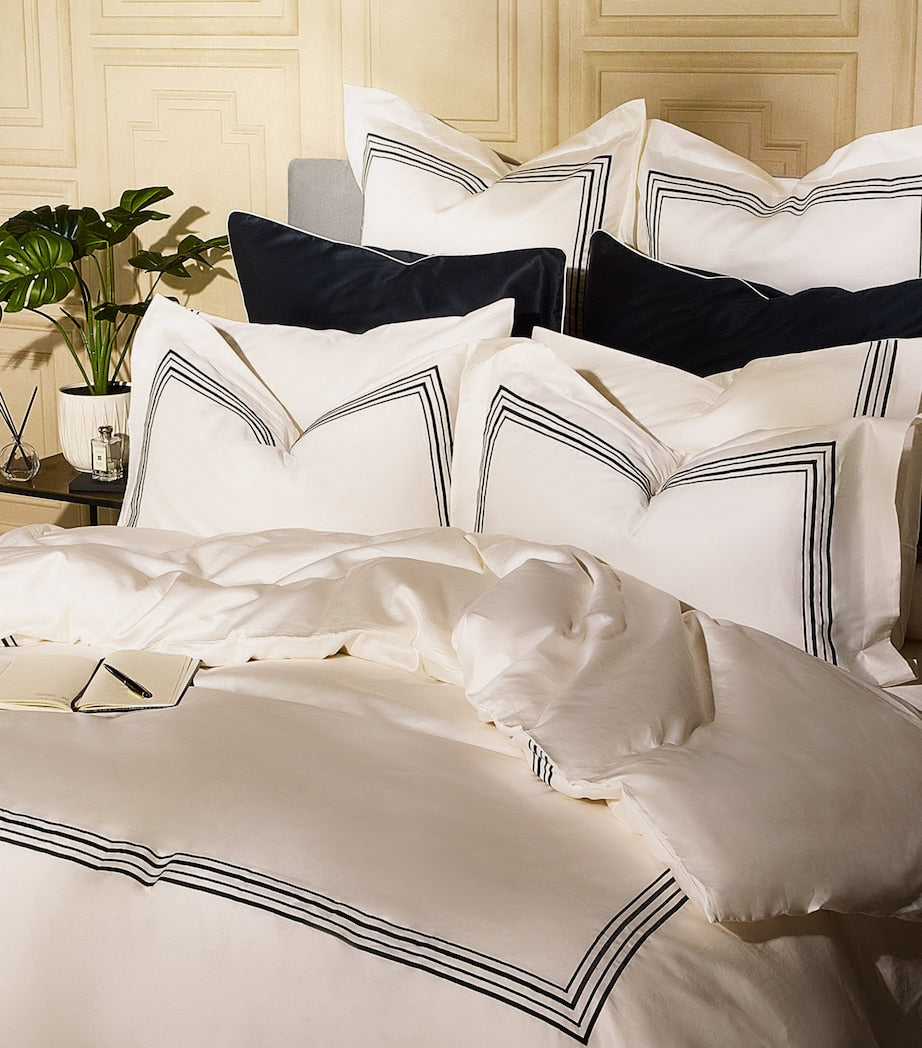 Harrods Mayfair King duvet cover and pillowcase set, UK version