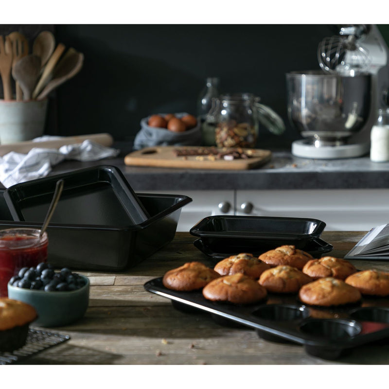 Habitat 5 piece baking set trays and muffin tin - British product