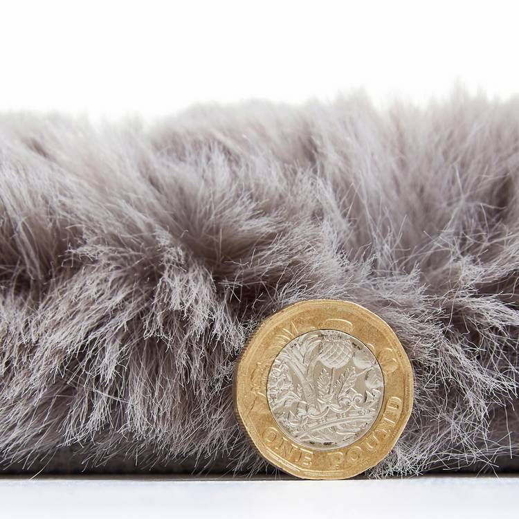 Think Rugs grey shaggy rug 80x150cm, UK version