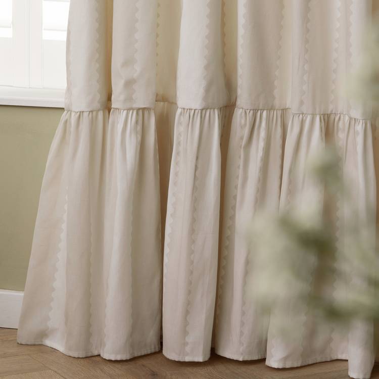 Wylder Birdie Stripe curtains natural 117x137cm, imported from the UK