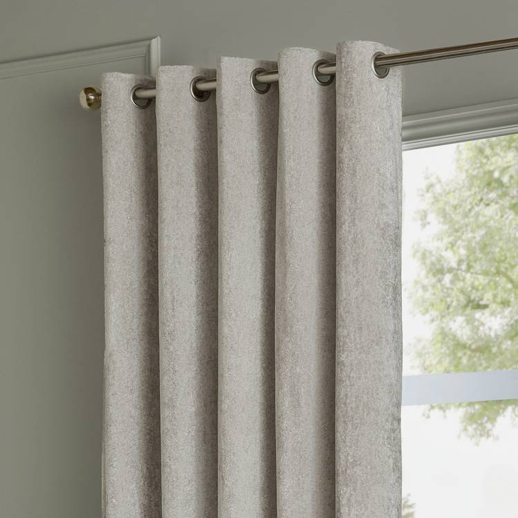 Paoletti Lustre Velvet Eyelet Curtains silver 117x137cm, UK version