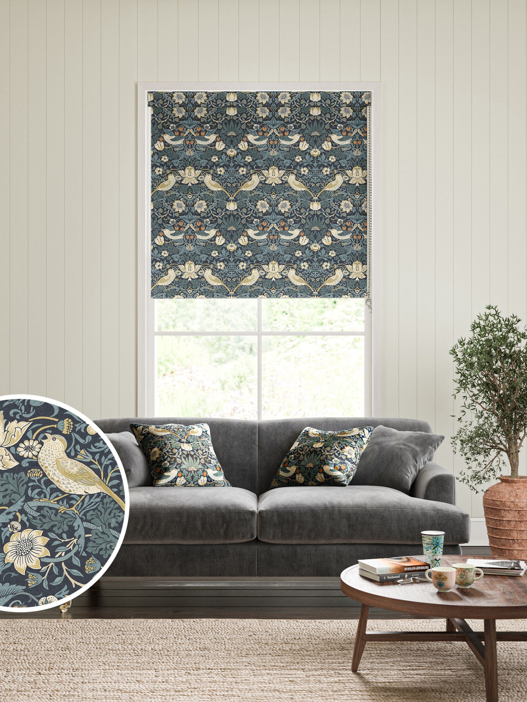 William Morris Strawberry Thief roller blind - British product