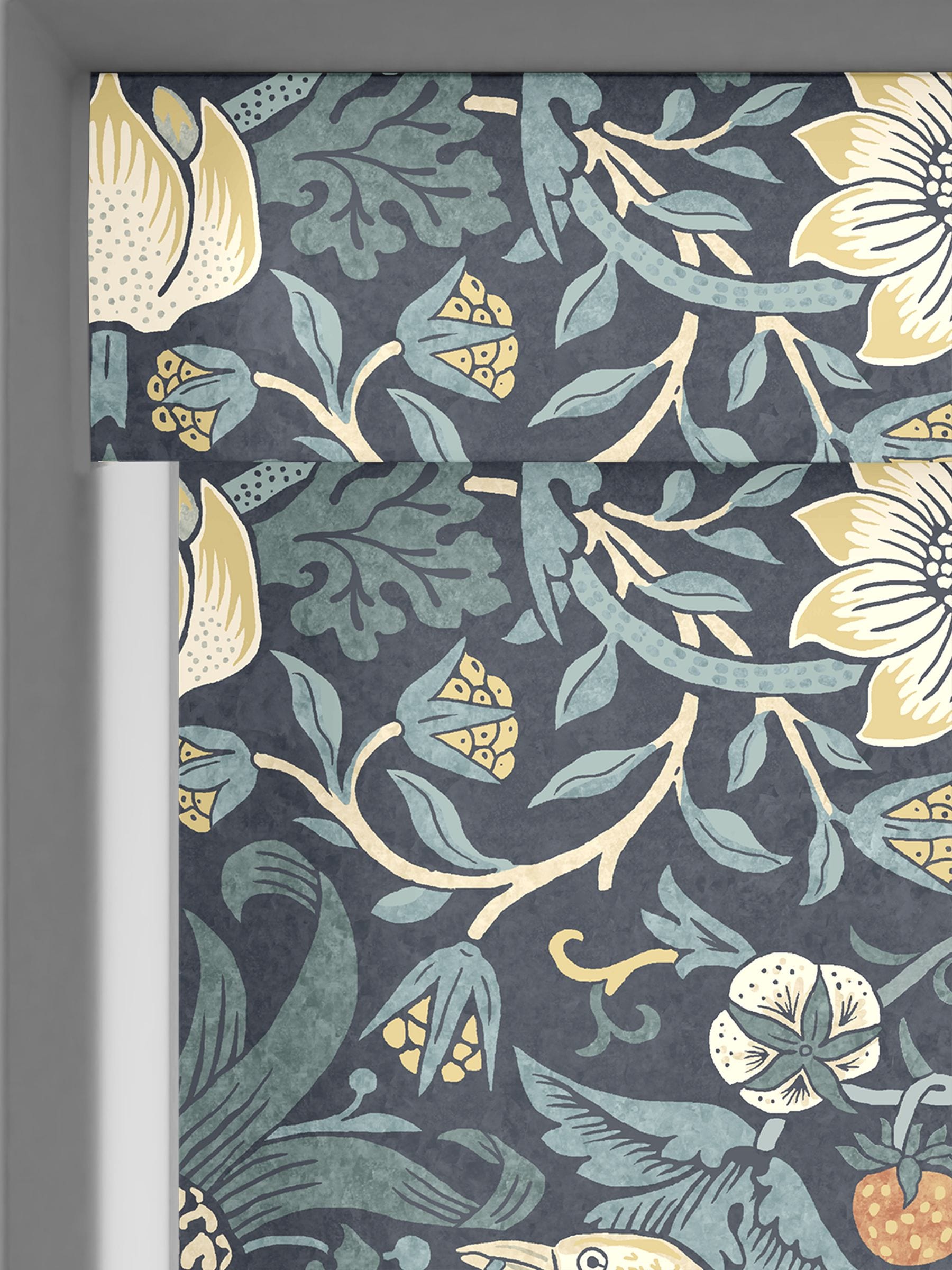 William Morris Strawberry Thief roller blind - British product