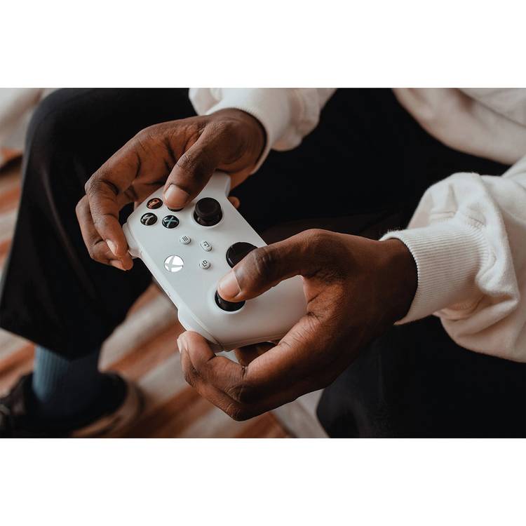 Official Xbox Wireless Controller in White, UK gaming controller, British product