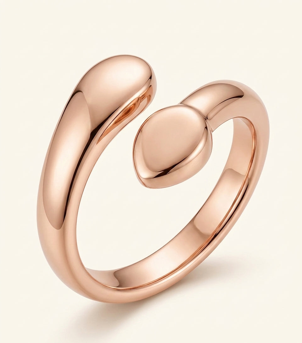 Cartier rose gold Panthère ring with diamonds, emerald, and onyx - British product