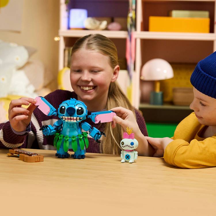 LEGO Disney Stitch & Scrump building toy 713 pieces (British brand)