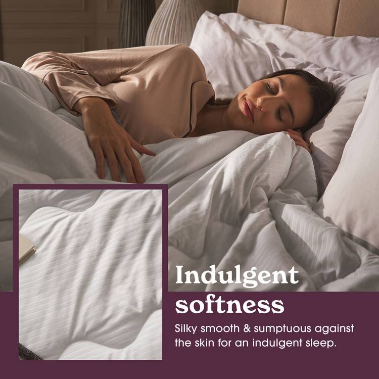 Sleepeezee Hotel Luxe 4.5 Tog duvet single, imported from the UK