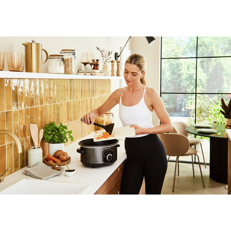 Morphy Richards Evoke 3.5L black slow cooker - British product
