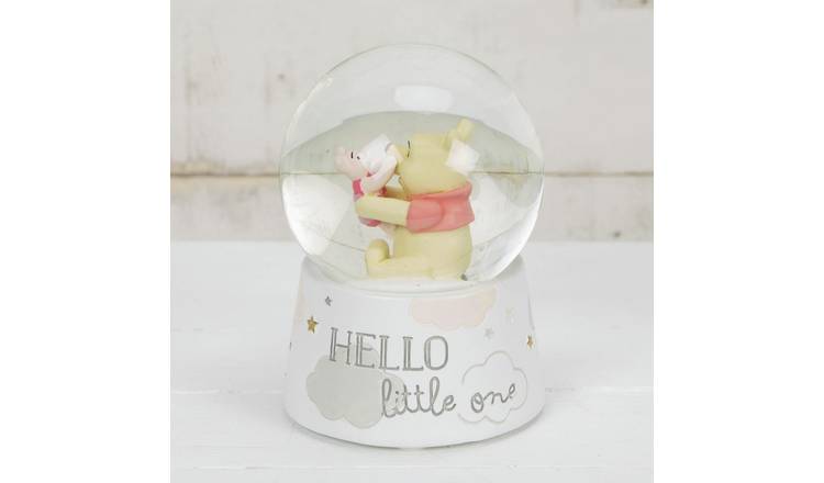 Winnie The Pooh Snow Globe