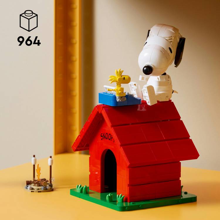 LEGO Ideas Snoopy doghouse building set for adults, UK version