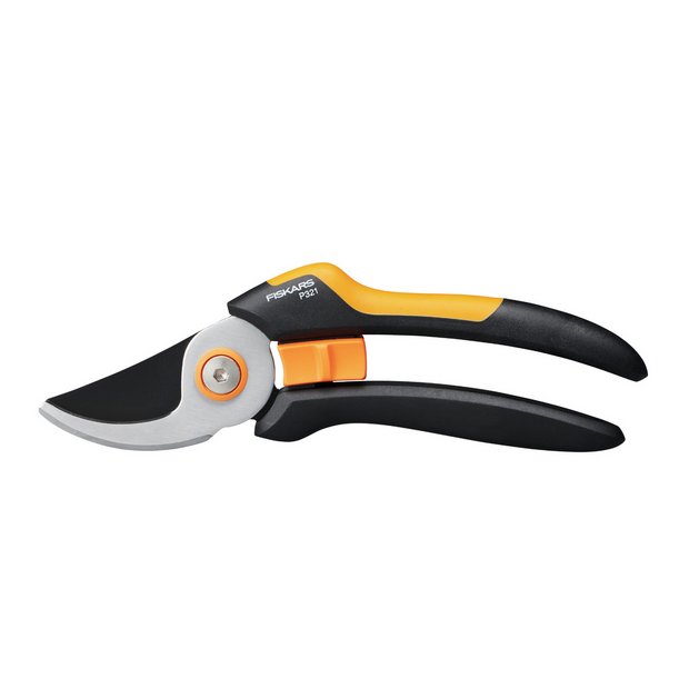 Fiskars bypass pruner with 20mm cut capacity, imported from the UK