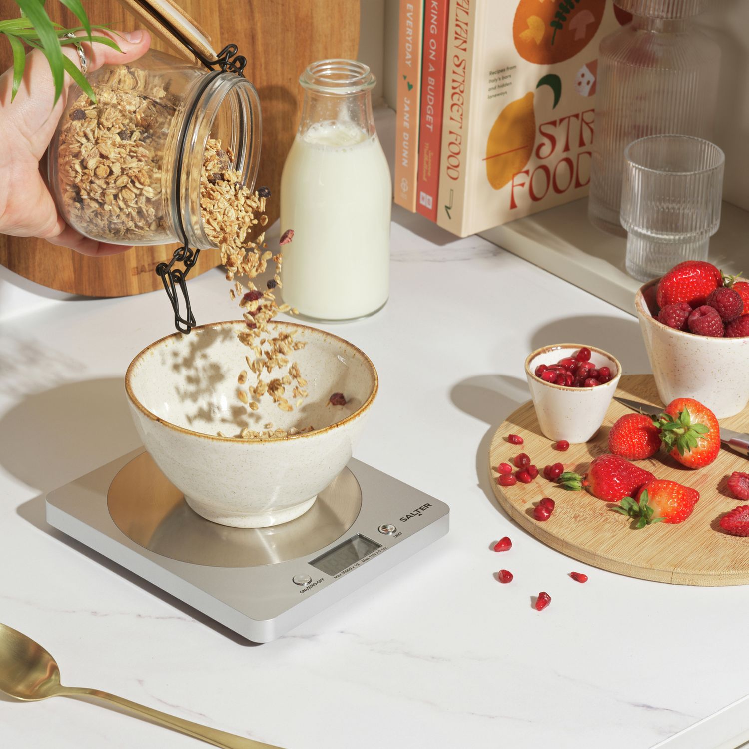 Salter electronic kitchen scale with silver steel platform - British product