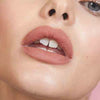 Rouge à lèvres mat Hydramatic d'Avon en teinte nude - Produit britannique